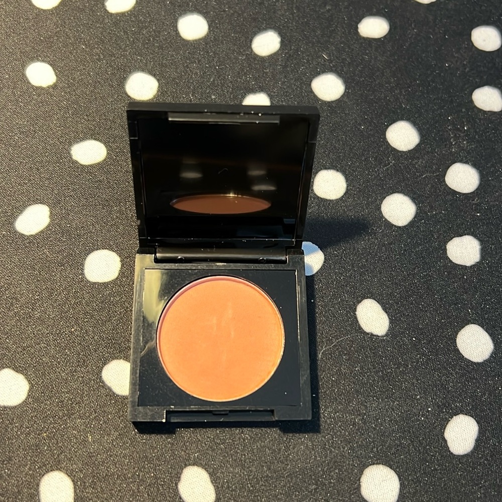 New Mischo Beauty Single Blush - shade Madam